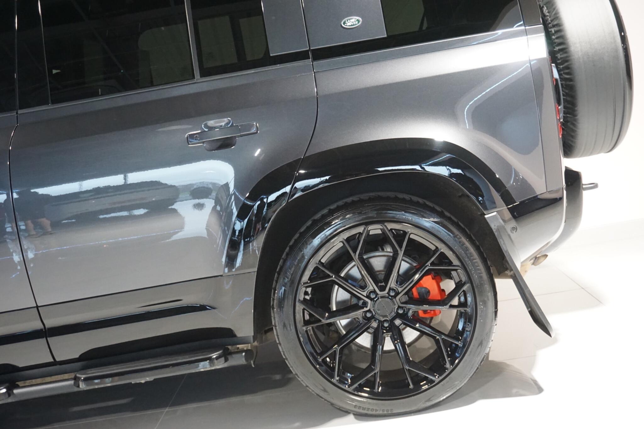 Land Rover Defender 110 3.0 D300 MHEV X-Dynamic HSE SUV 5dr Diesel Auto 4WD Euro 6 (s/s) (300 ps)